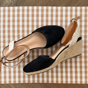 Stylish Black & Tan Wedge closed-Toe Sandals